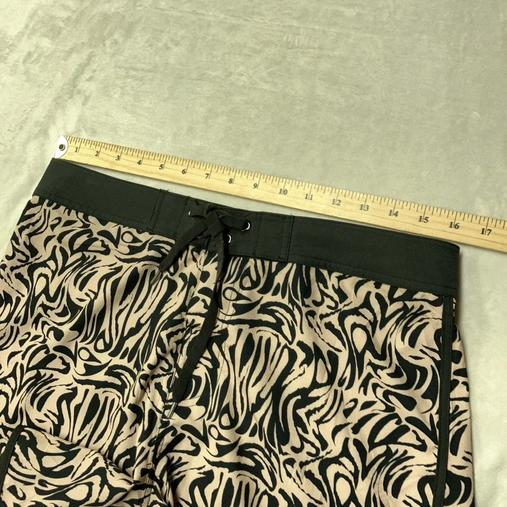 Born Primitive Island Shorts 5